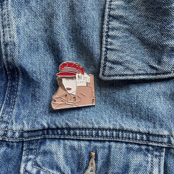 Taylor Swift Other - Red (Taylor’s Version) Album Pin